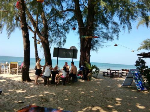 Hotel Freedom Hut