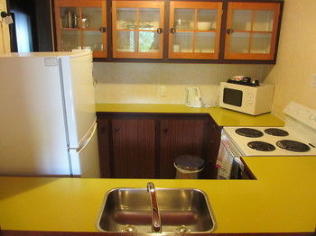 Woodlands Motels And Apartments