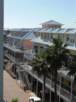 Hotel Carillon Beach Resort Inn