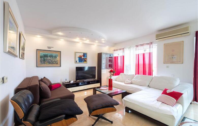 Holiday Home Podstrana With Sea View 360