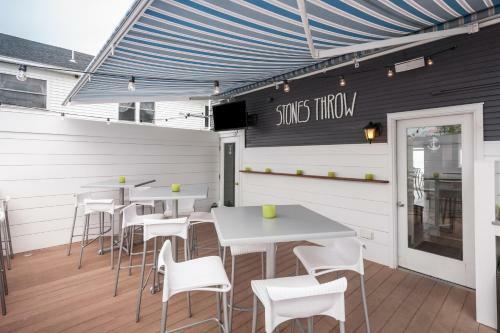 Posada Stones Throw & Inn On The Blues