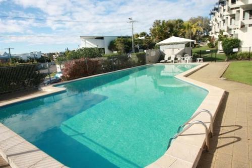 Warroo Apartments
