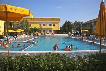 Apartamento Triton Villas Residence & Hotel