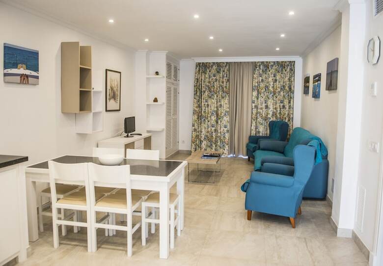 Apartamentos Hamilton Court