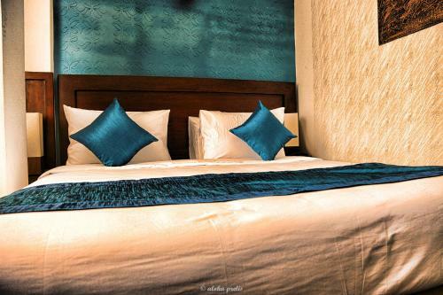 Ceylon City Hotel