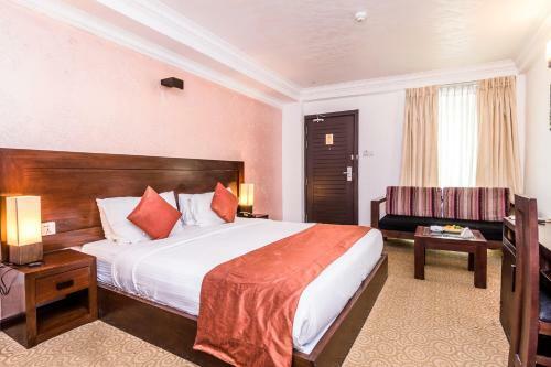 Ceylon City Hotel