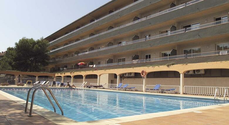 Apartamentos Salles Beach