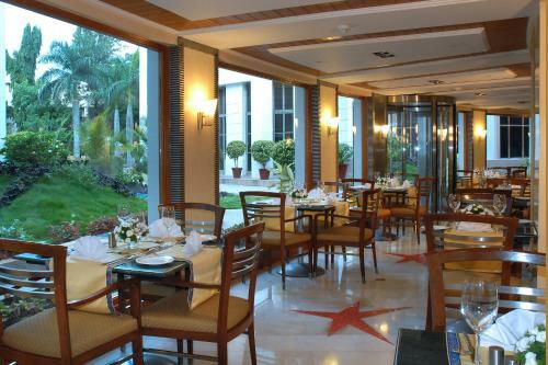 Hotel The Manohar Hyderabad