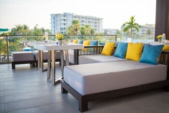 Hotel Centara Grand West Sands Resort & Villas Phuket