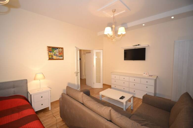 Rentida Apartments
