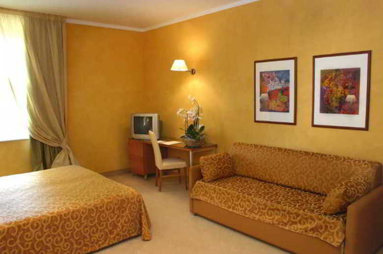 Hotel President