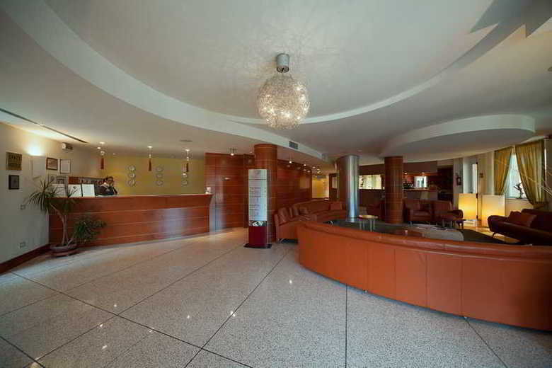 Hotel President