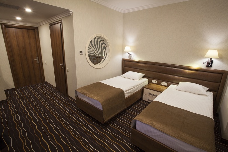 Abri Hotel