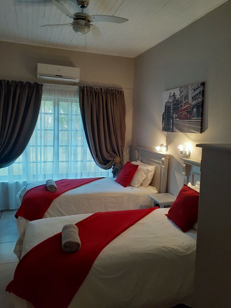 Hostal Komati Guesthouse