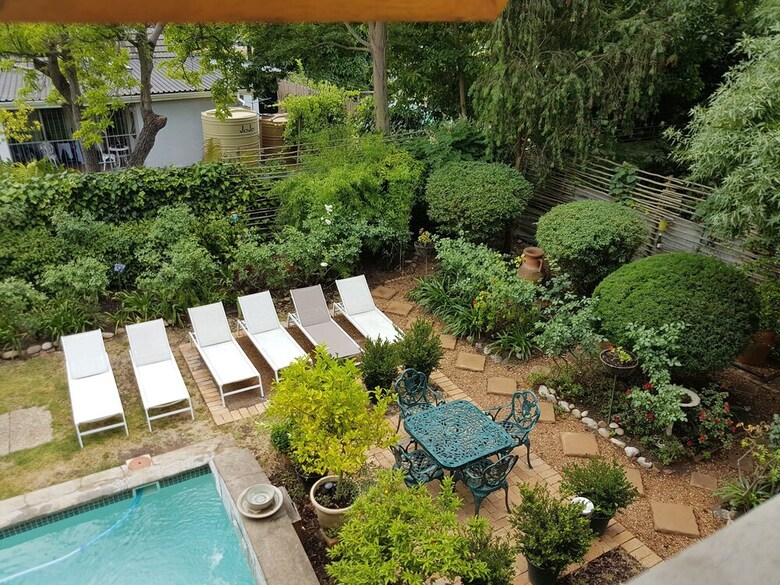 10 Alexander B&B