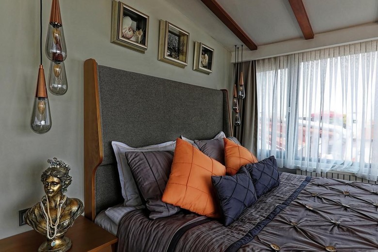 Romantic Hotel