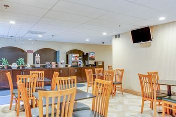 Hotel Alexis Inn & Suites