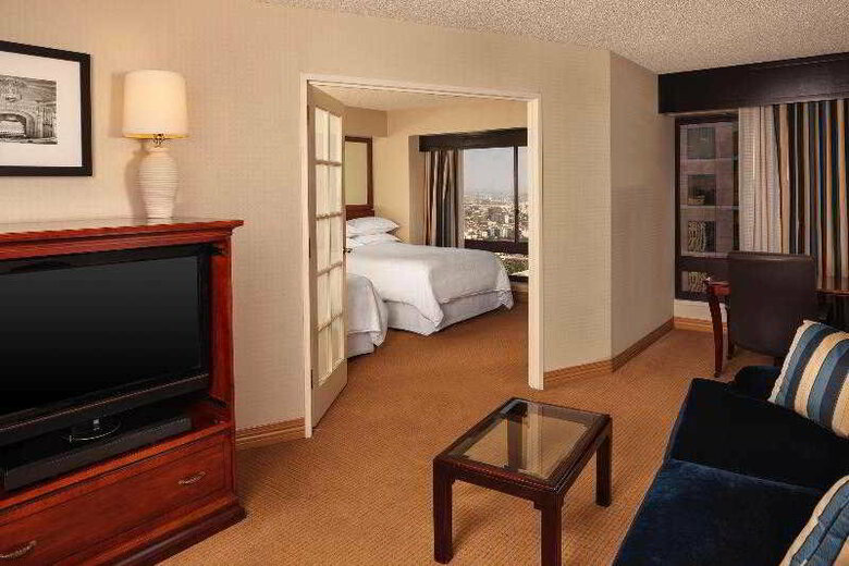 Hotel Sheraton Suites San Diego At Symphony Hall