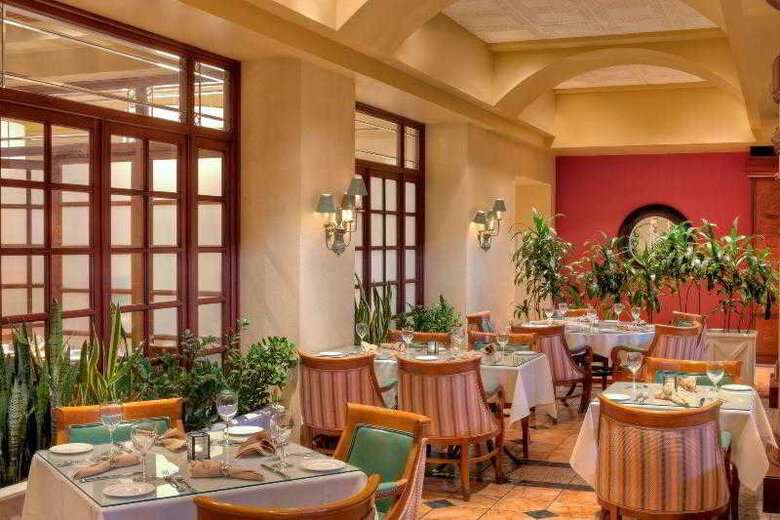 Hotel Sheraton Suites San Diego At Symphony Hall