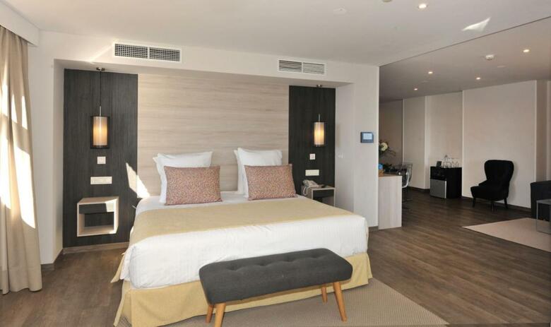 Hotel Salobre�a Suites