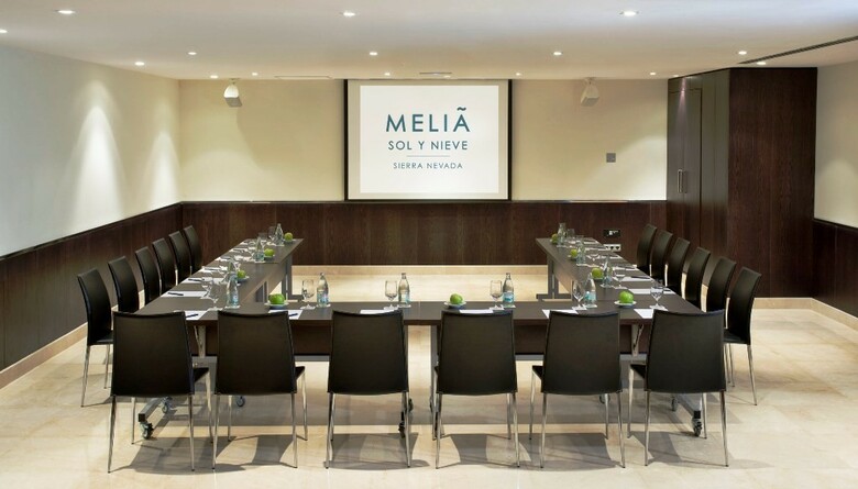 Hotel Meli� Sol Y Nieve