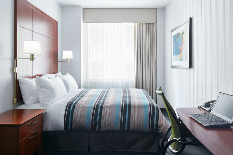 Central Loop Hotel