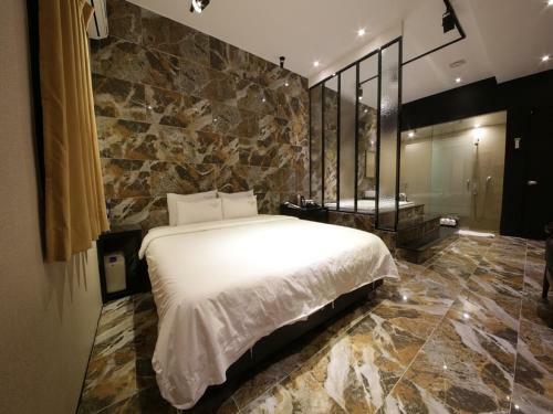 Hotel Almond Busan Station