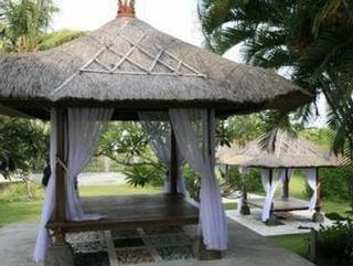Hotel Sekar Nusa Resort