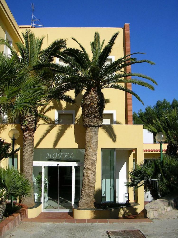 Palm Beach Hotel