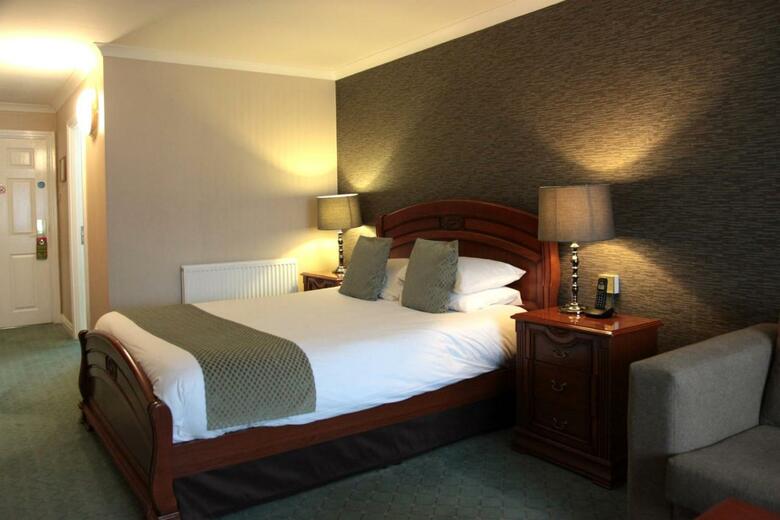Mill Hotel (.)