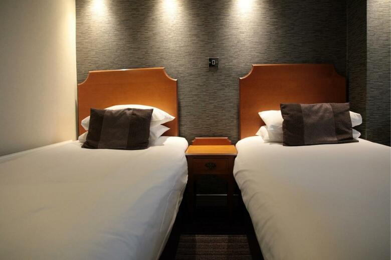 Mill Hotel (.)