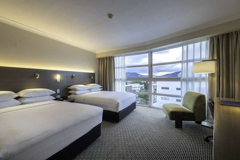 Hotel Doubletree By Hilton Cairns