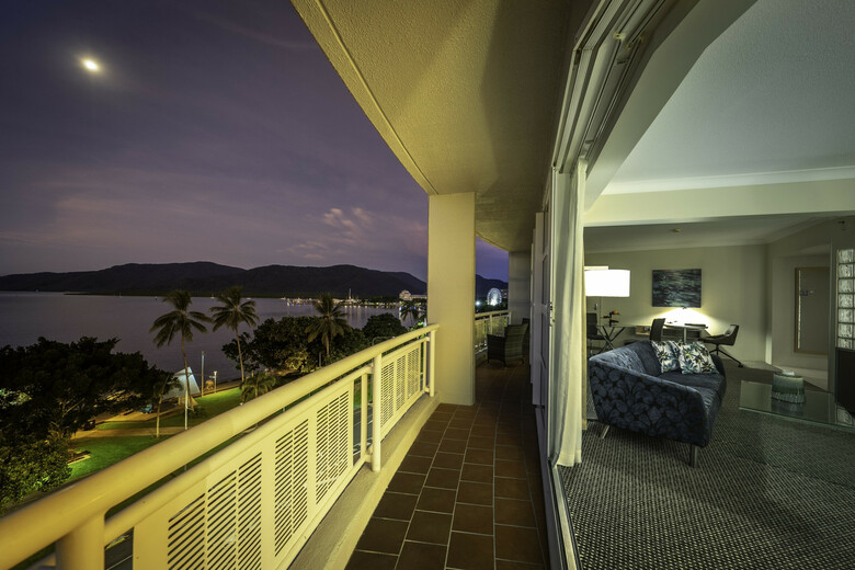 Hotel Doubletree By Hilton Cairns