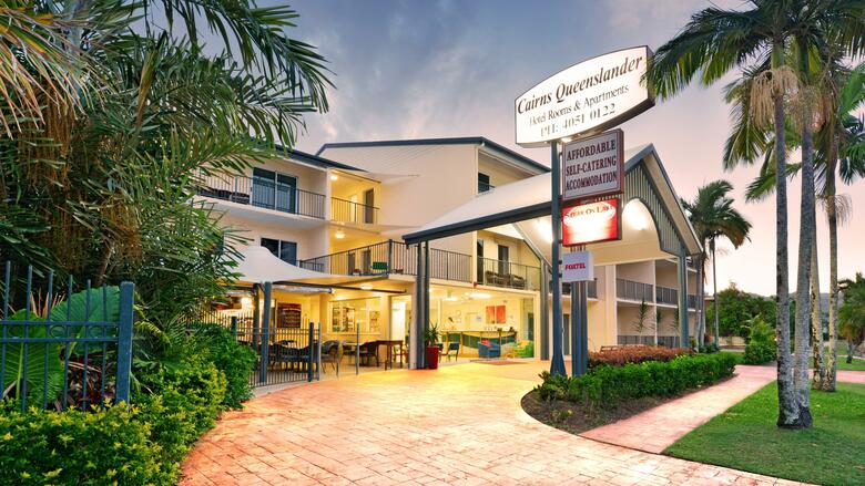 Hotel Cairns Queenslander