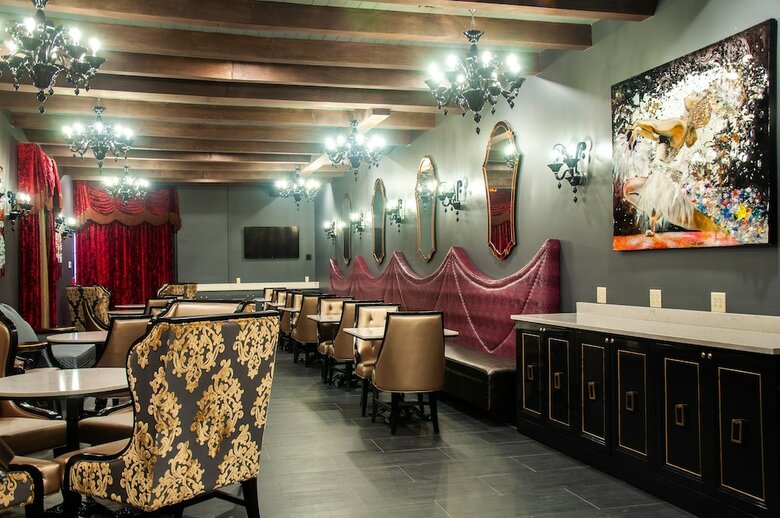 Dauphine Orleans Hotel