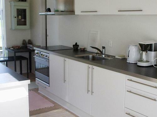 Three-bedroom Holiday Home In Hals 18