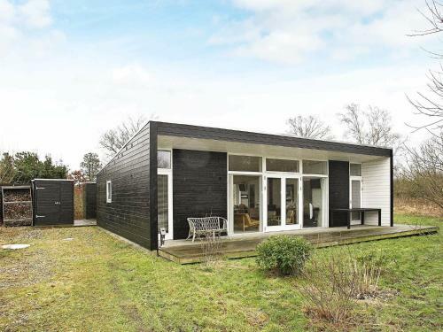 Three-bedroom Holiday Home In Hals 18