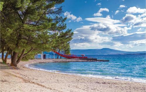 Three-bedroom Holiday Home Selce With Sea View 09