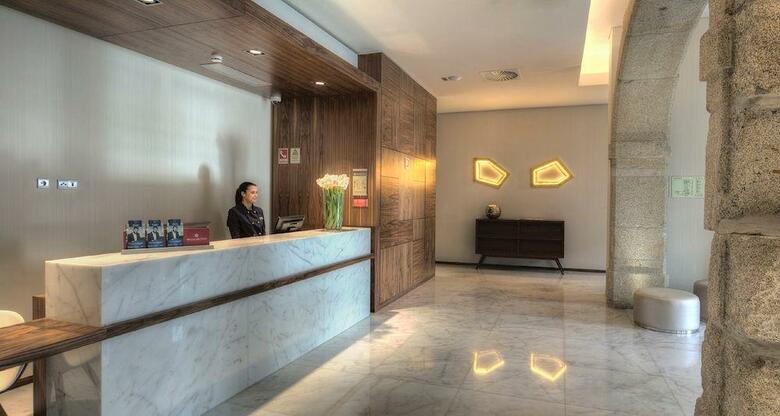 Hotel NH Collection Porto Batalha