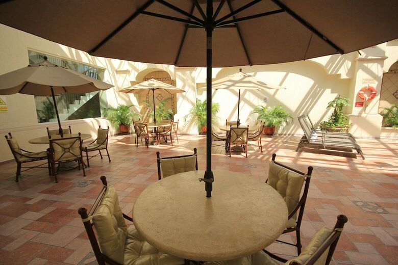 Hotel Holiday Inn Convention Center