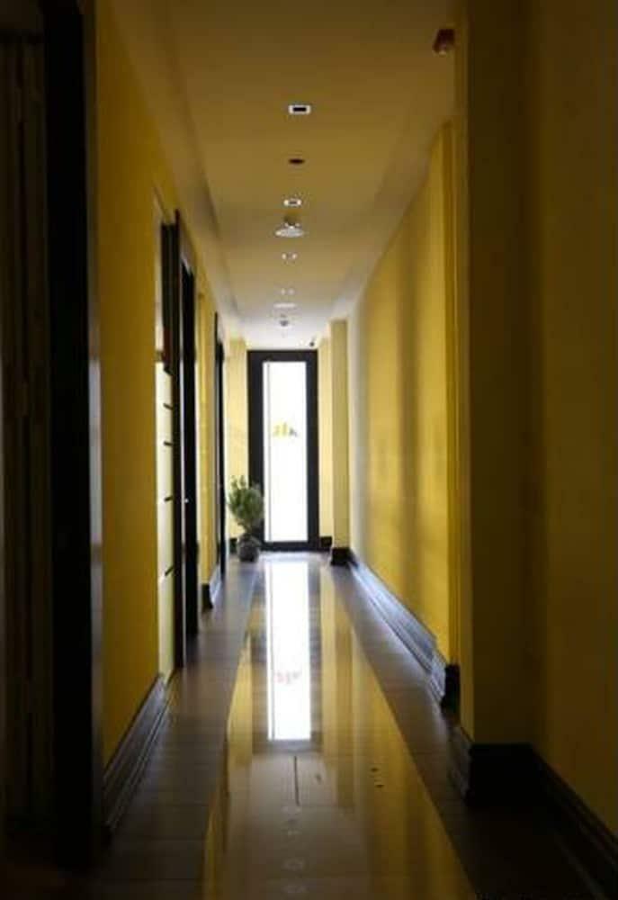 Puerto Mercado Hotel