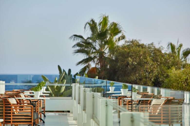 Hotel Grecian Bay