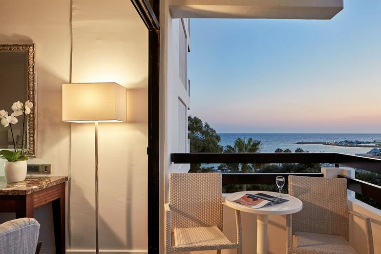 Hotel Grecian Bay