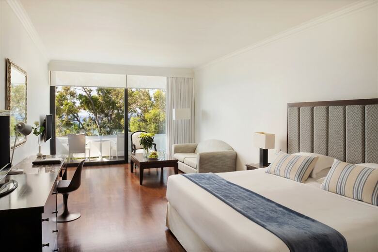 Hotel Grecian Bay