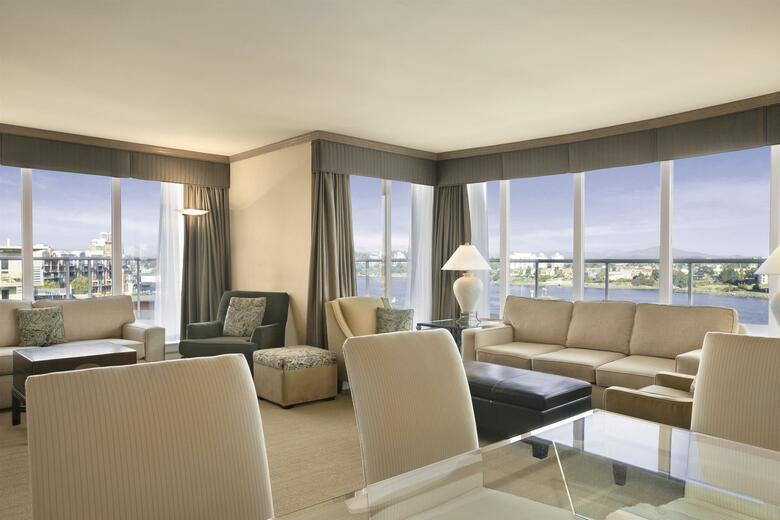 Coast Victoria Harbourside Hotel & Marina