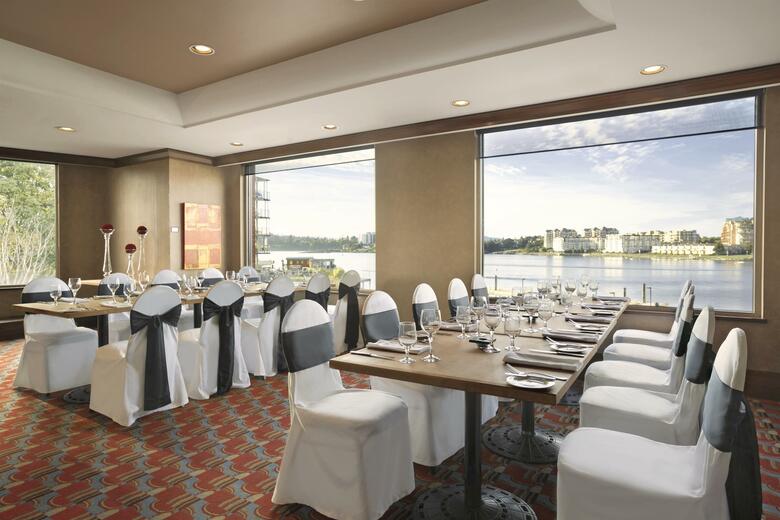 Coast Victoria Harbourside Hotel & Marina