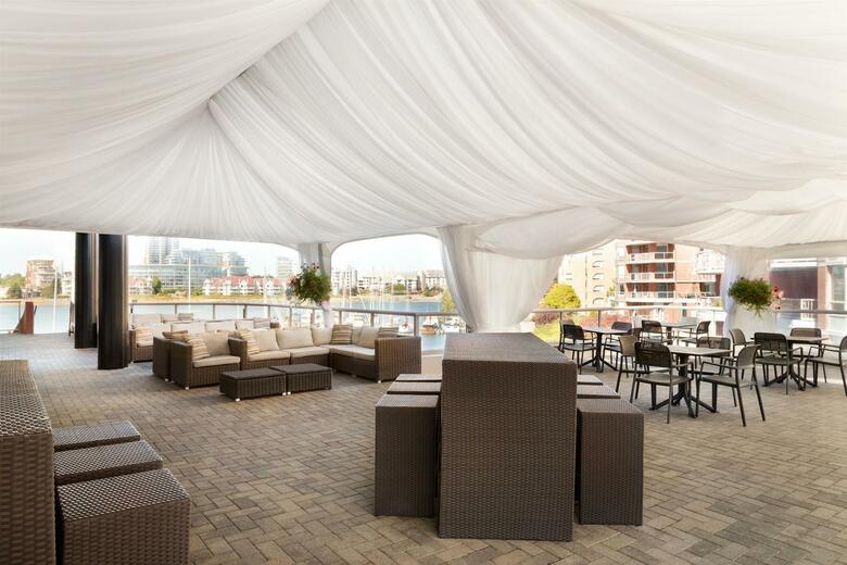 Coast Victoria Harbourside Hotel & Marina