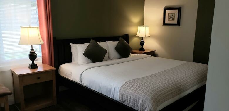 Hotel Windtower Lodge And Suites