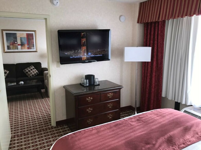 Best Western Plus Grosvenor Airport Hote