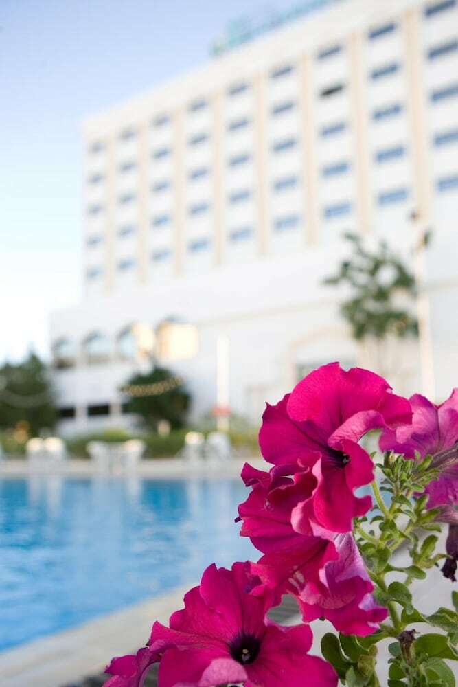 Muscat Holiday Hotel